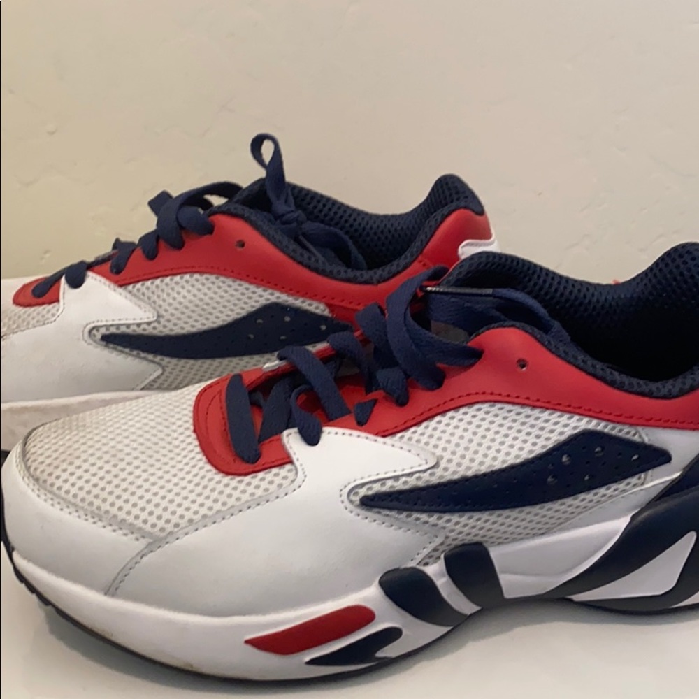 Filas red/blue/white
